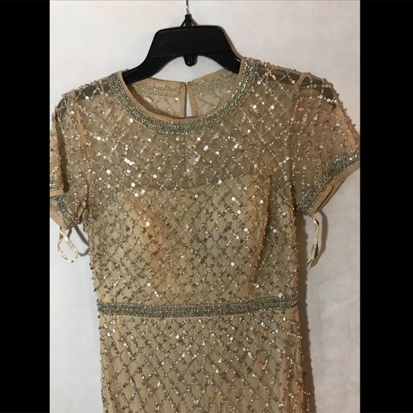 $328 Adrianna‎ Papell Cap Sleeve Beaded Mesh Gown Champagne [Petite 2P ]